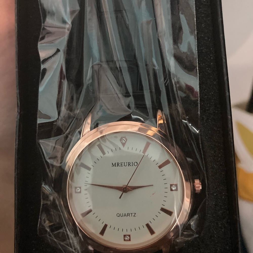 NEW Mreurio watch